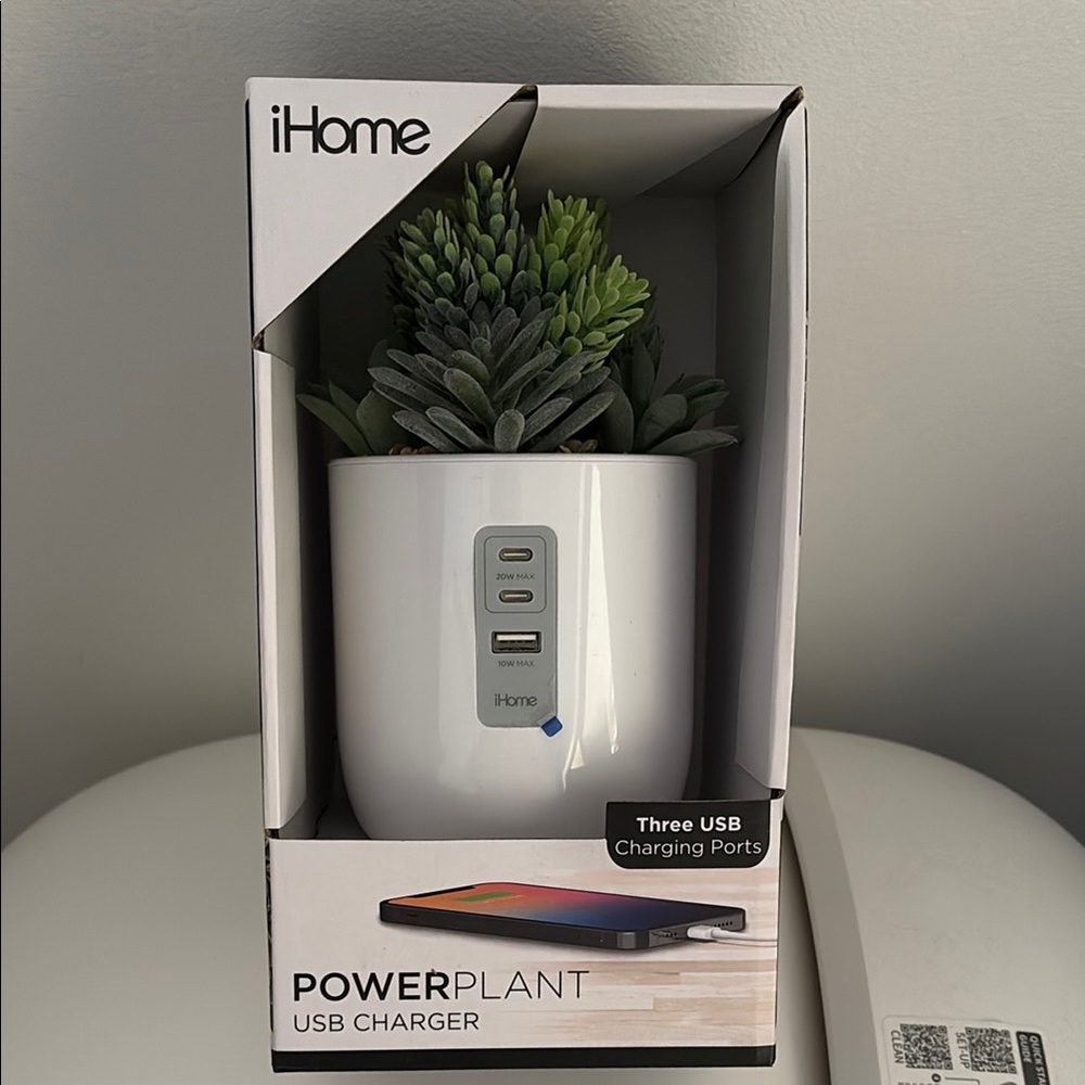 iHome PowerPlant Charger with Green Succulent and White Pot